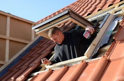Pose de fenêtres de toit Velux à Jolimetz